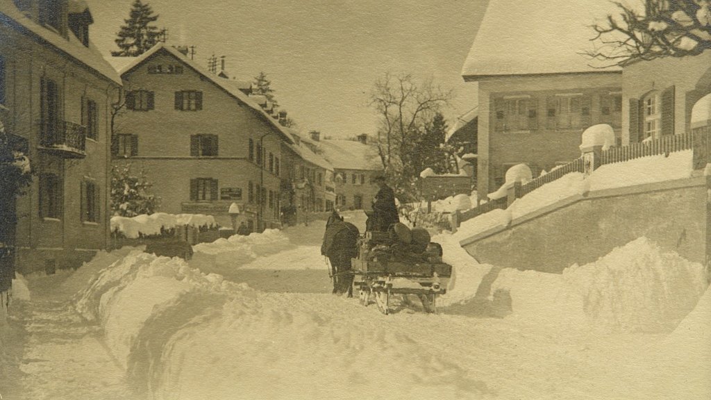 Blick auf die winterliche obere Hauptstraße (um 1935)